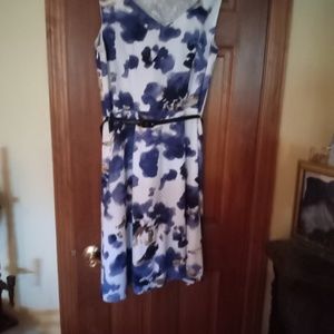 Ann Taylor belted dress. size 12